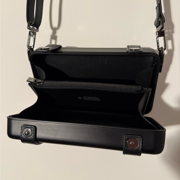 RIMOWA Cross Body Personal Bag Aluminum Black with box and dust bag - Picture 6 of 14